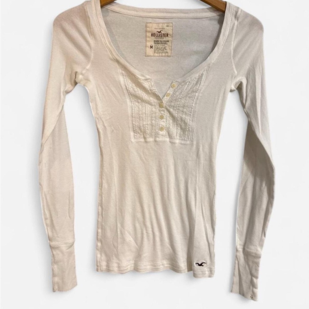 Vintage 2000s Abercrombie & Fitch White Women's ExtraSmall Y2K Henley Top